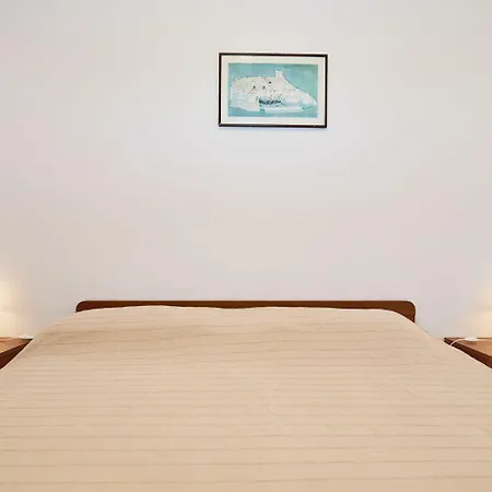 Hansal Apartment *