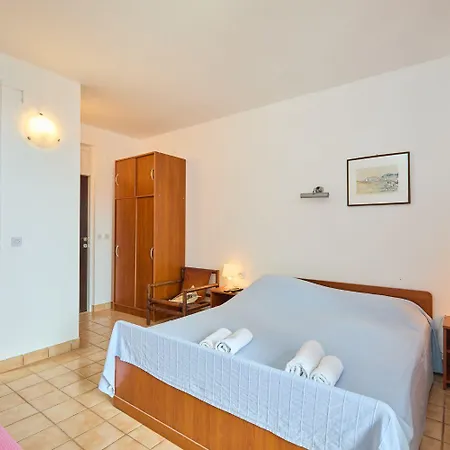 Apartment Hansal Saplunara