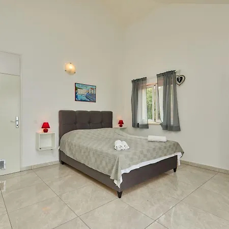 Apartment Hansal *