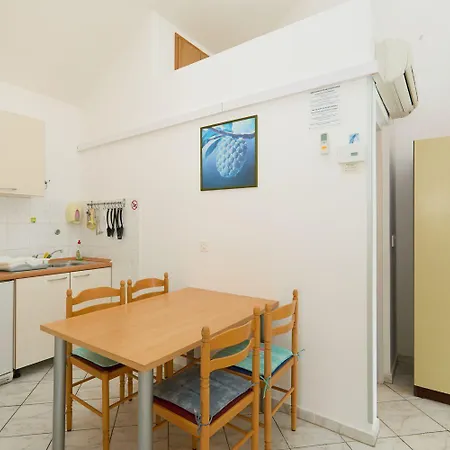 Hansal Apartment