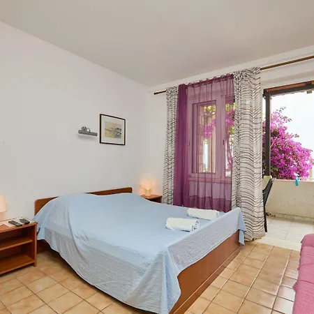 Hansal Apartman Saplunara