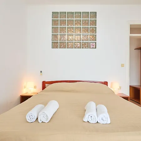 Hansal Apartment