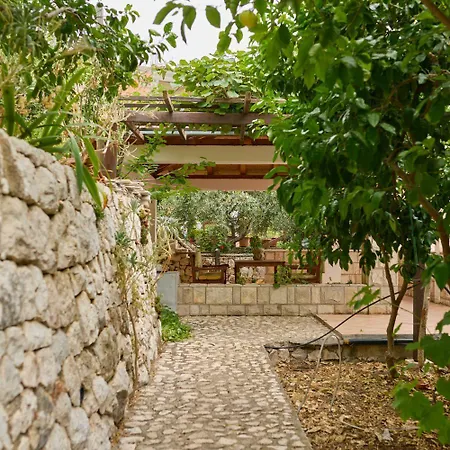 Hansal Apartment