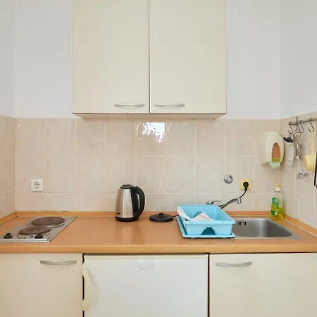 Hansal Apartment *
