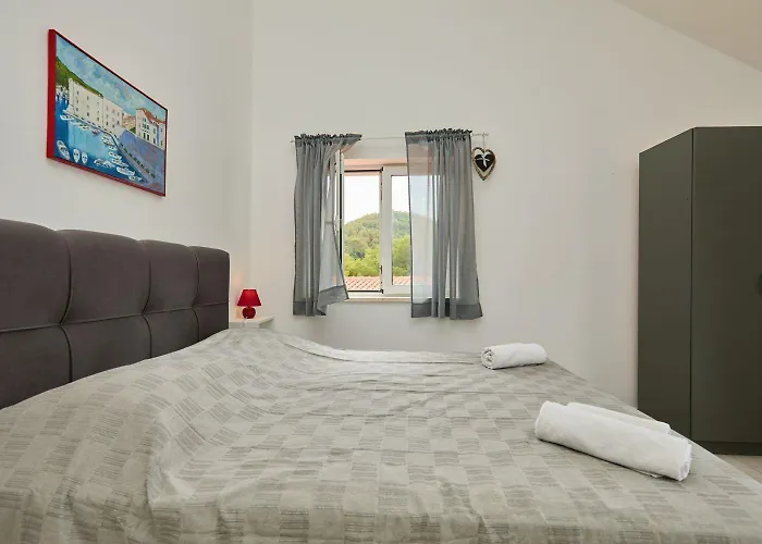 Hansal Apartmán Saplunara