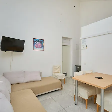 Jany Apartment *