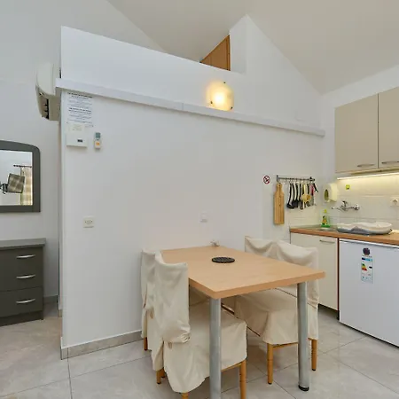 Apartament Hansal Saplunara