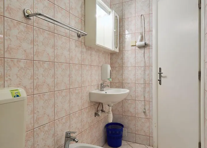 Apartments Jany * 萨普伦纳拉