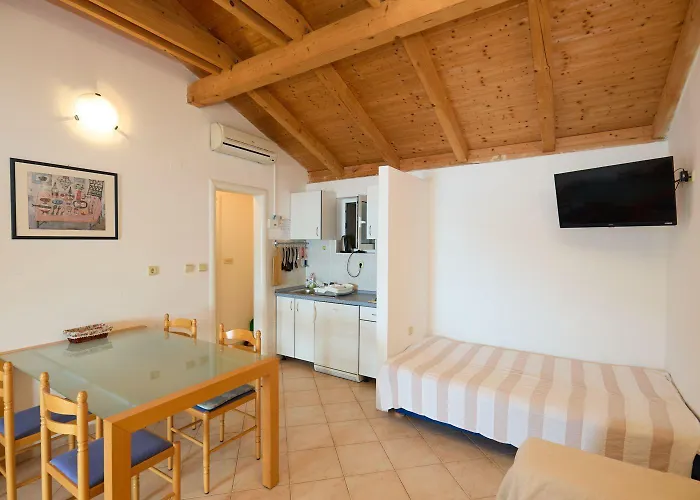 公寓 Apartments Jany