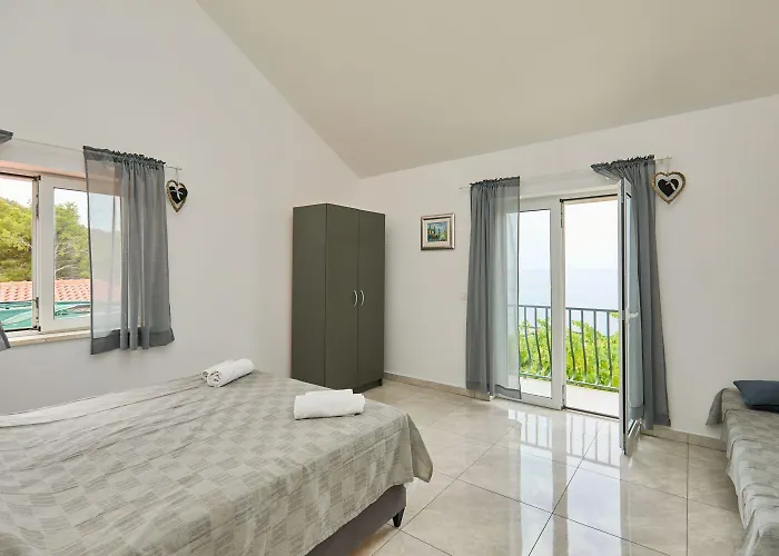 Apartments Jany * 萨普伦纳拉
